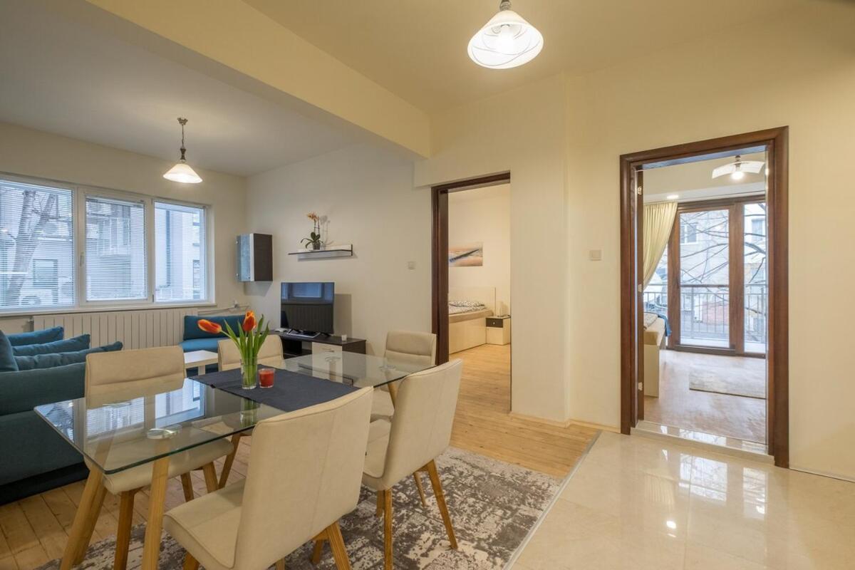 Stylish Center Flat 100m To Vitosha Blvd Daire Sofya