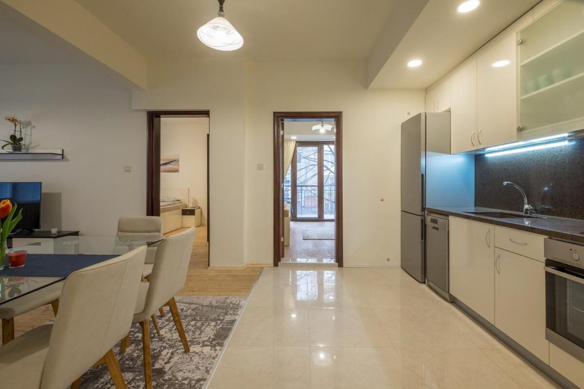 Stylish Center Flat 100m To Vitosha Blvd Daire *